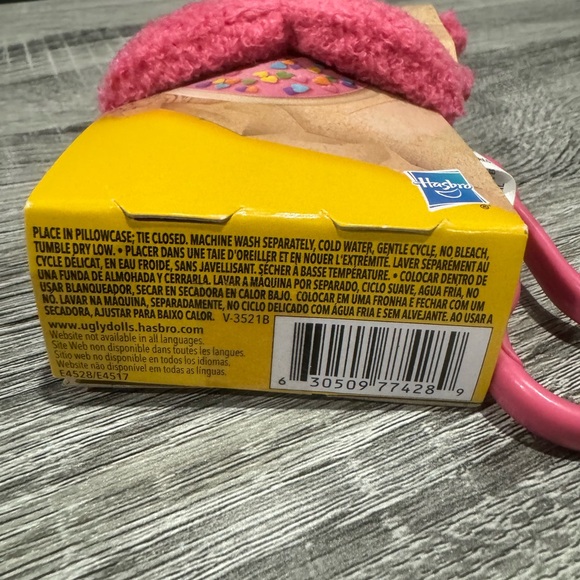 NEW: Uglydolls: Moxy to-Go - Stuffed Plush Clip Toy - Picture 5 of 7